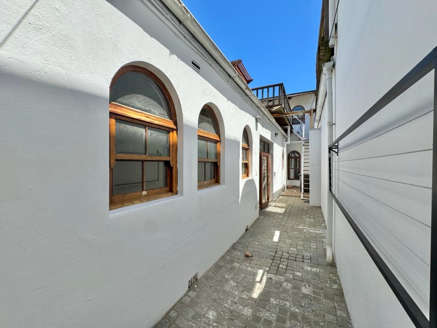 4 Bedroom Property for Sale in Woodstock Western Cape